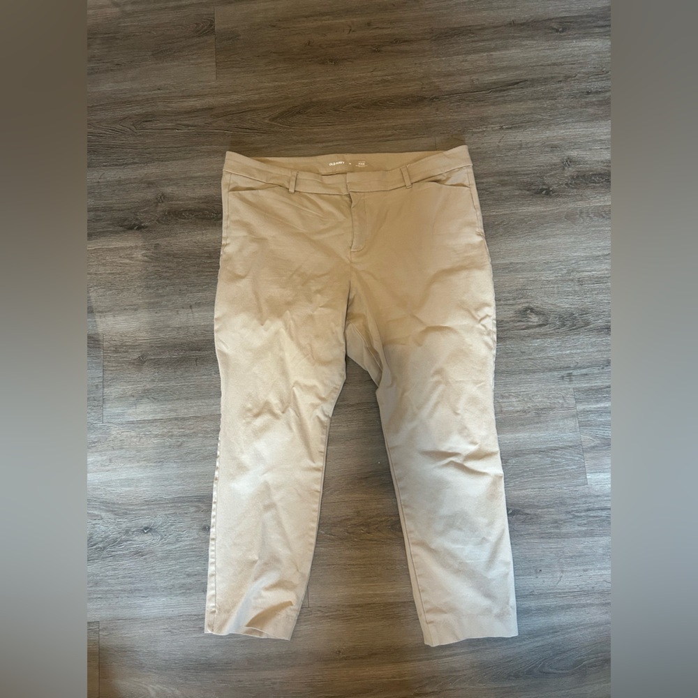 Old Navy Women's Tan Pixie Pants